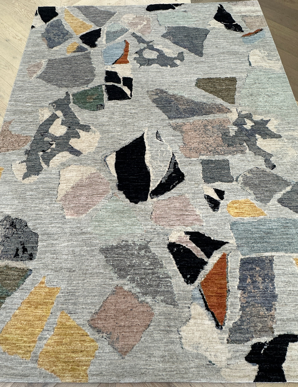 Afghan handmade rug,modern Chobi. Size:258x186 cm