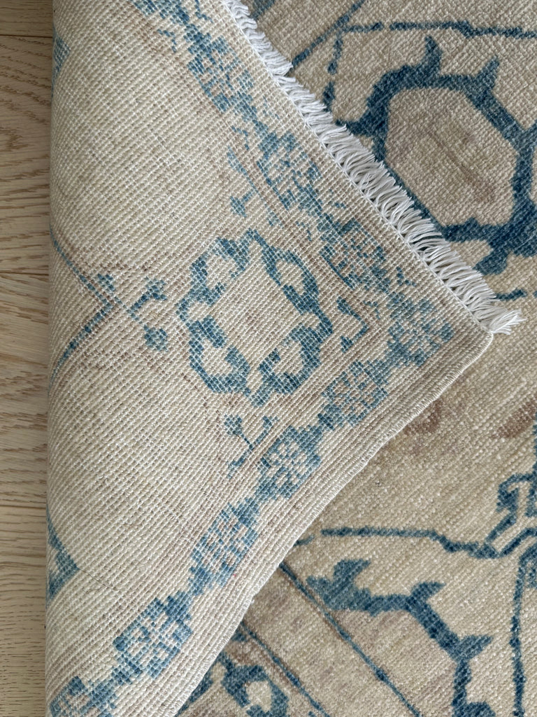 Hand woven Turkish vintage rug 177x124 cm