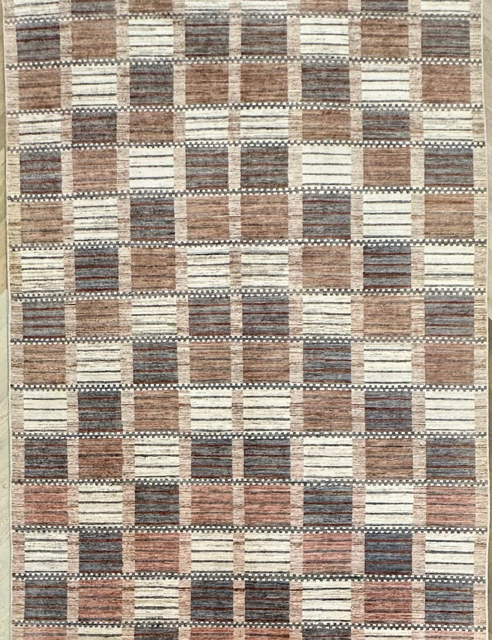 Afghan handmade rug,Chobi. Size:339x238 cm