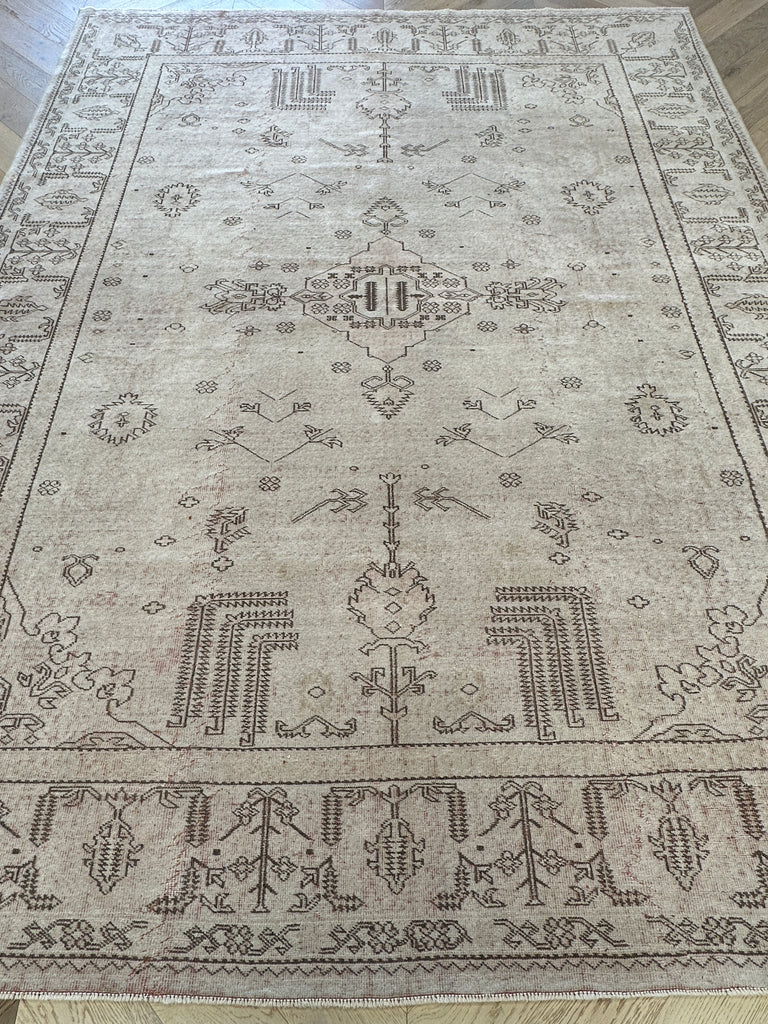 Vintage Turkish  handmade rug 286x220 cm