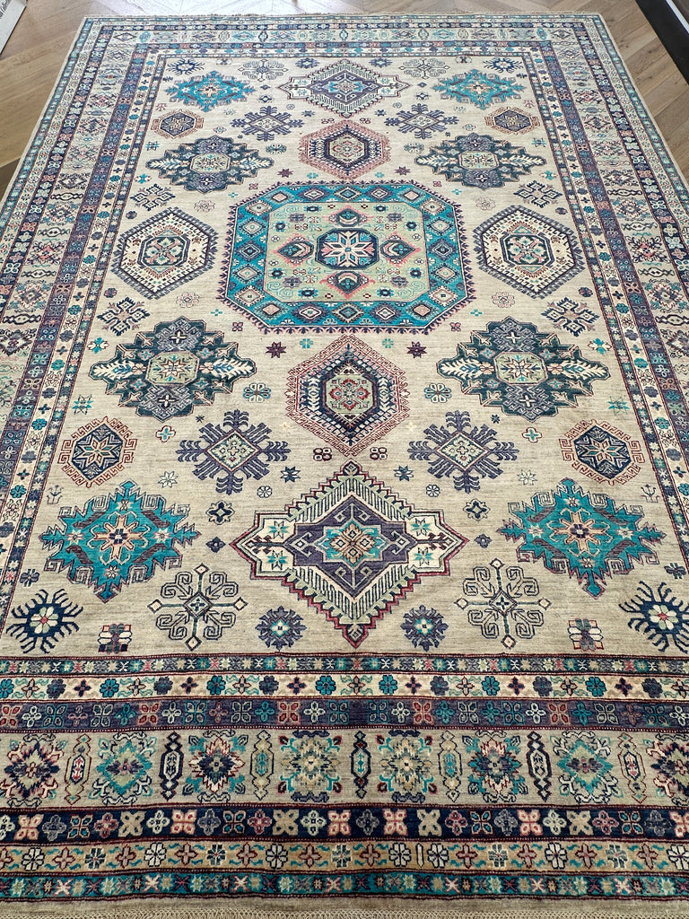 Afghan handmade rug,Chobi. Size: 403x303 cm