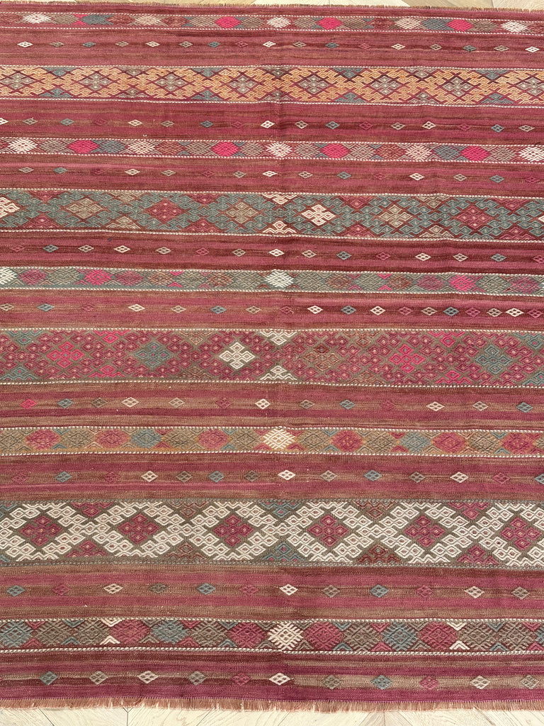 Hand woven Turkish vintage rug 220x186 cm