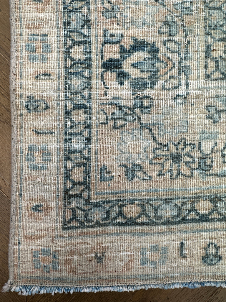 Vintage Turkish  handmade rug 280x194 cm