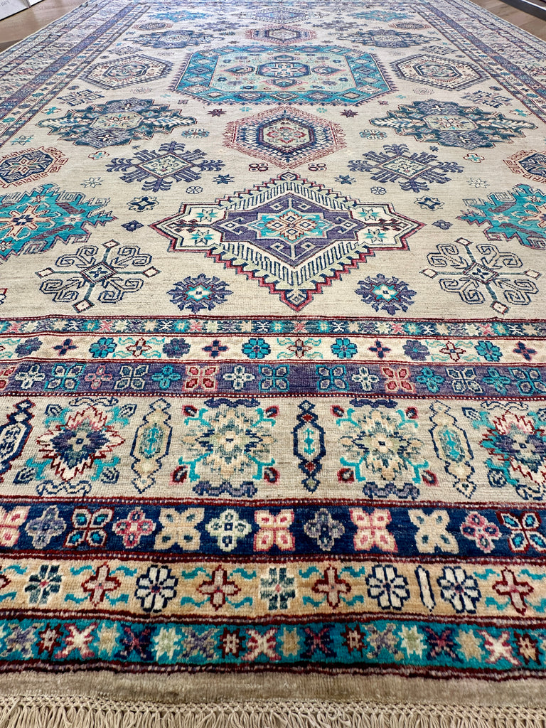 Afghan handmade rug,Chobi. Size: 403x303 cm