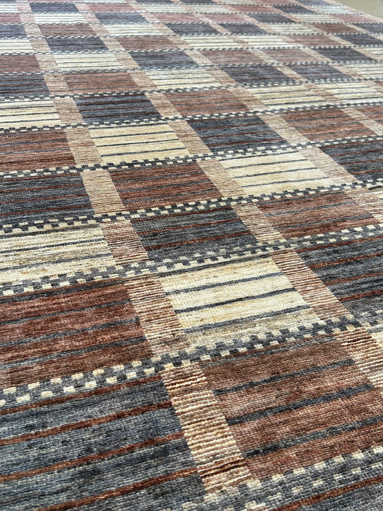 Afghan handmade rug,Chobi. Size:339x238 cm