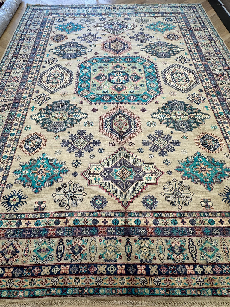 Afghan handmade rug,Chobi. Size:403x303 cm