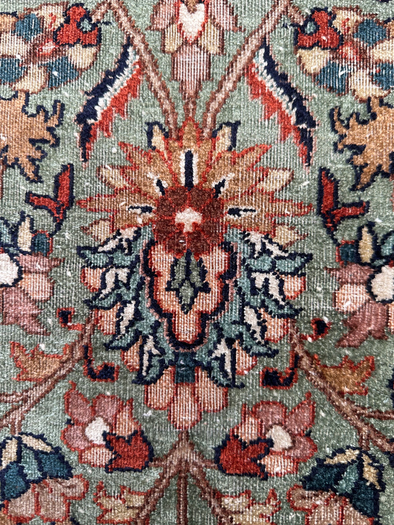 Vintage Turkish handmade rug 185x123 cm