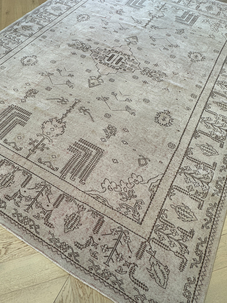 Vintage Turkish  handmade rug 286x220 cm