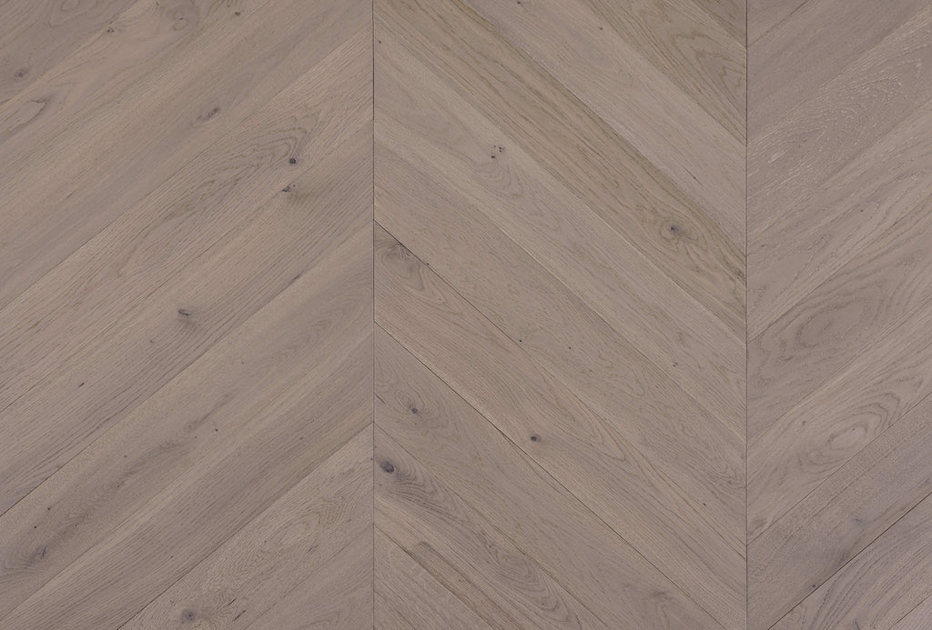 Cavallo Bianco Chevron — Soft Pale Oak