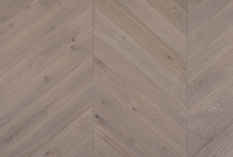 Cavallo Bianco Chevron — Soft Pale Oak