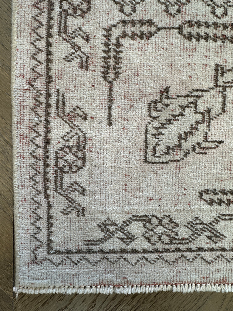Vintage Turkish  handmade rug 286x220 cm