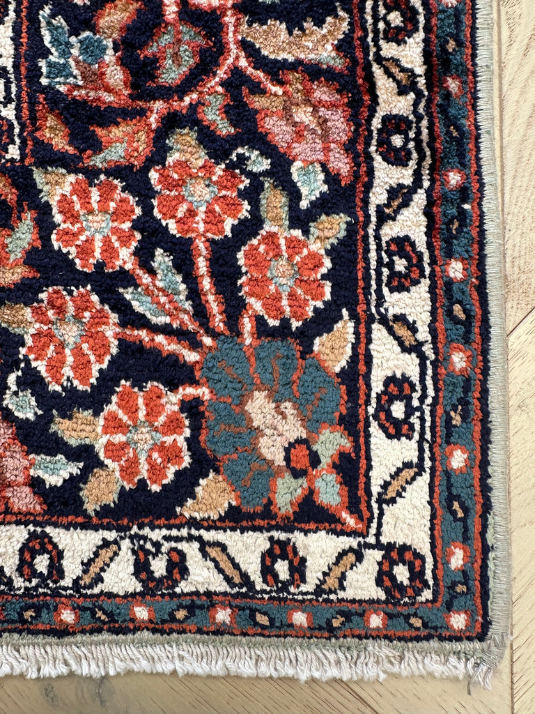 Vintage Turkish handmade rug 185x123 cm