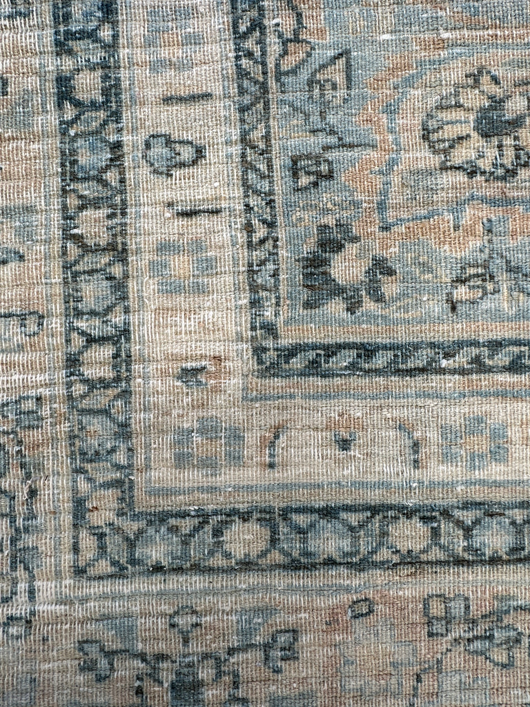 Vintage Turkish  handmade rug 280x194 cm