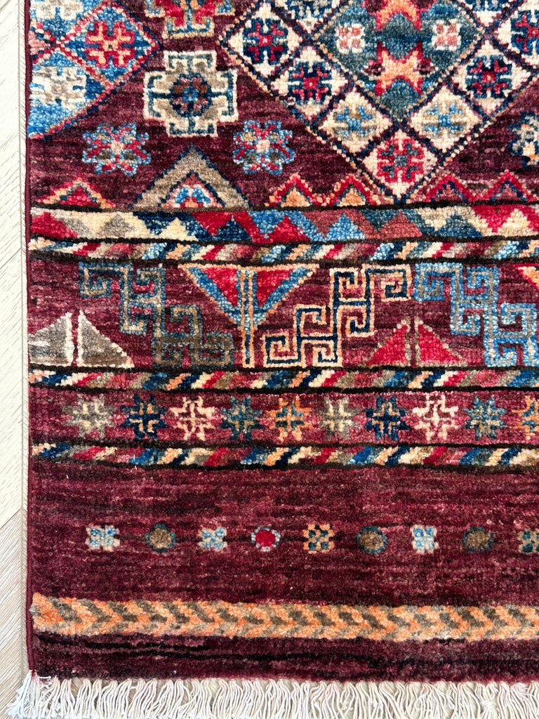 Afghan handmade rug,Chobi. Size: 237x167 cm