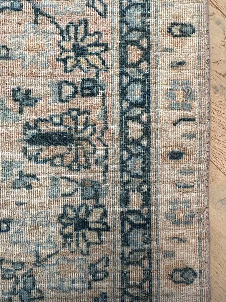 Vintage Turkish  handmade rug 280x194 cm
