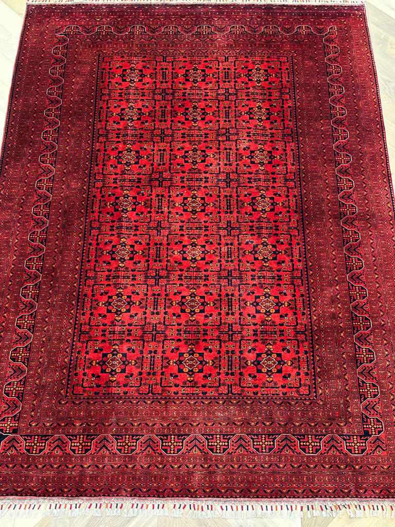 Afghan handmade extremely fine quality with 100 percent Belgian wool. Size: 280x200 cm