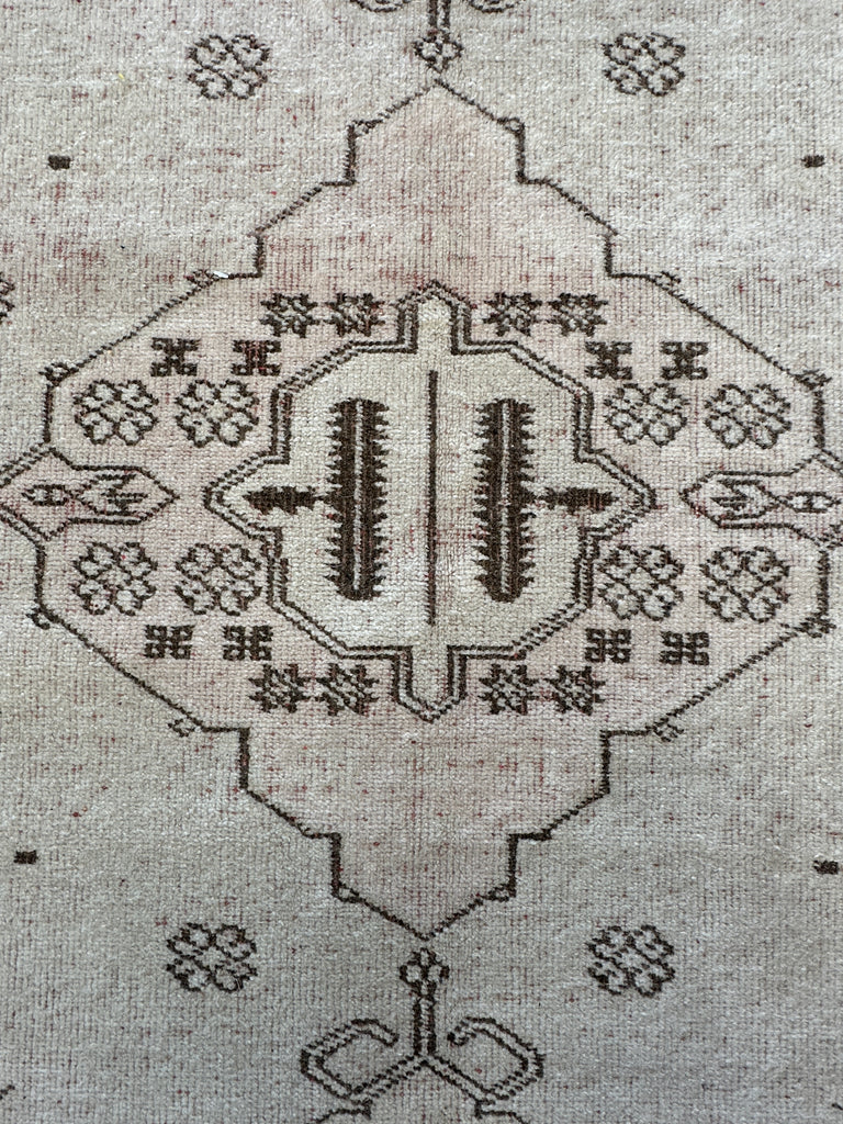 Vintage Turkish  handmade rug 286x220 cm