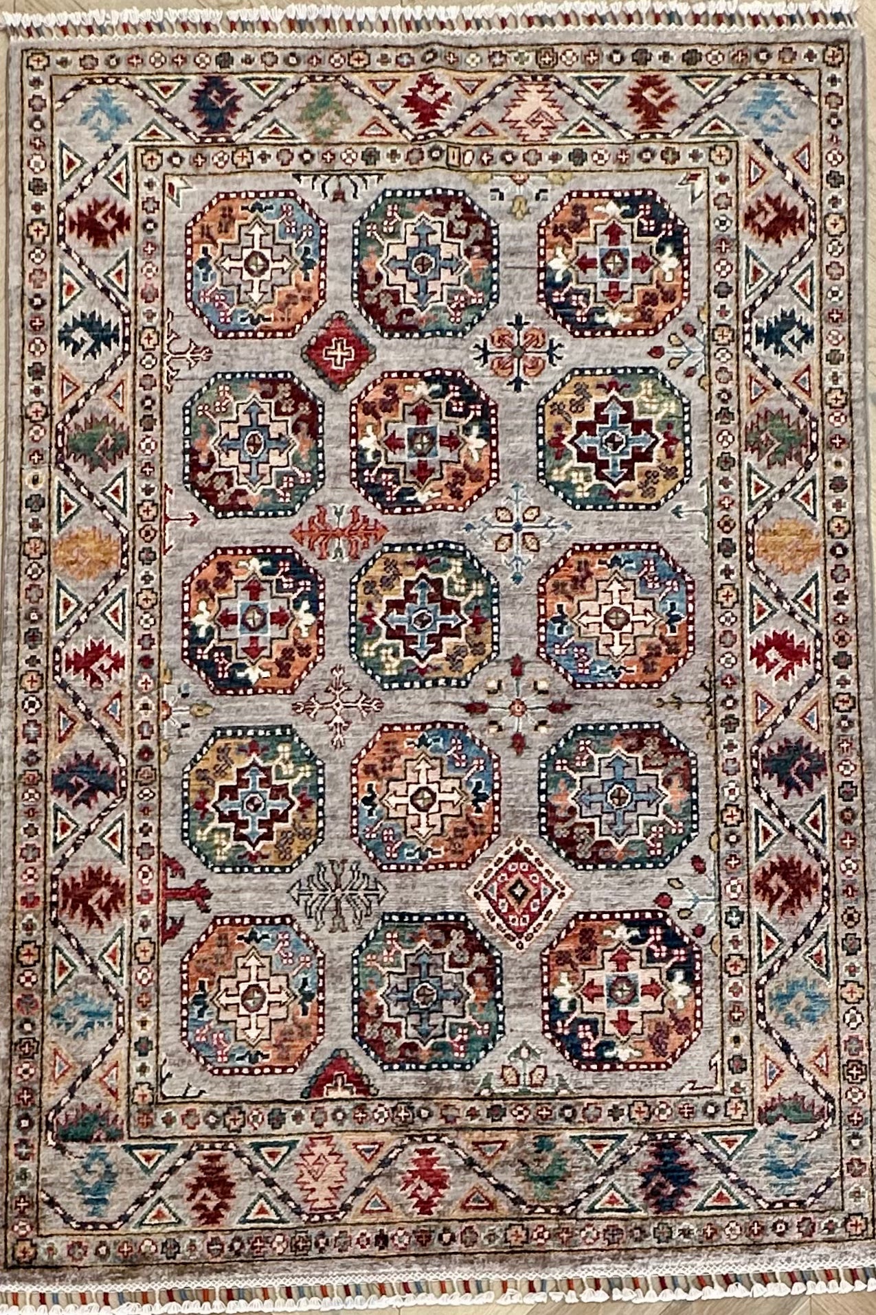 Afghan handmade rug,Chobi. Size: 180x120 cm