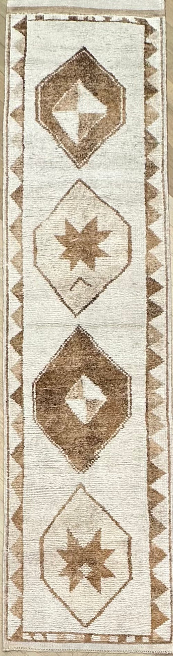 Vintage Turkish hand-made runner 375x90 cm
