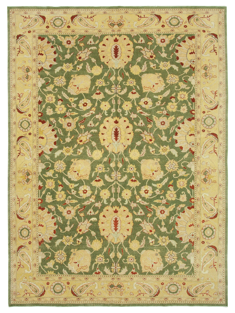 Vintage Uşak Halı Rug - 2.69 x 3.63m