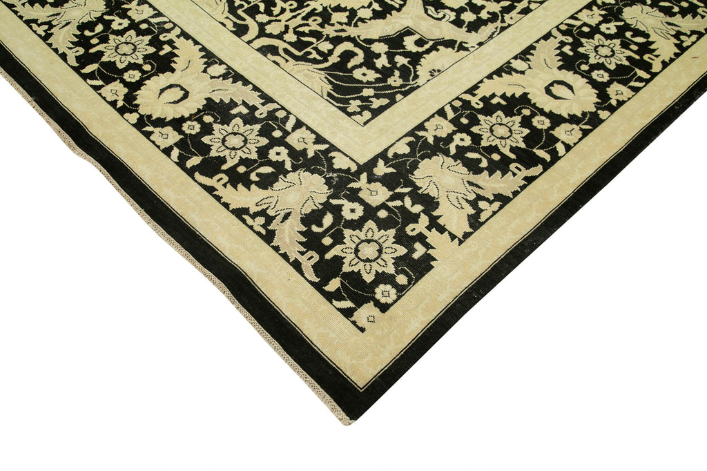Vintage Uşak Halı Rug - 2.87 x 4.04m