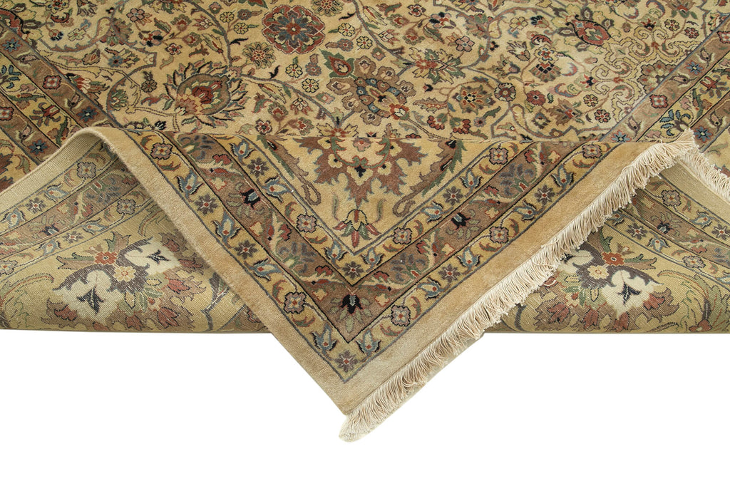 Vintage Uşak Halı Taban +N (20m² kadar) Rug - 3.67 x 4.55m