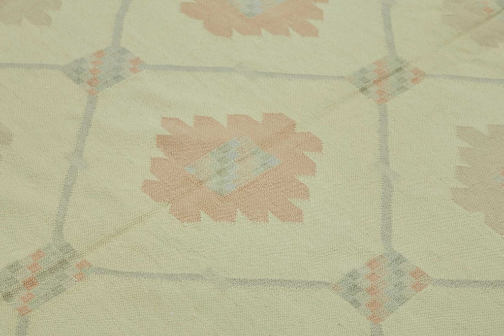 Scandinavian Rug 2.71 x 3.61 - Beige - SamaRugs