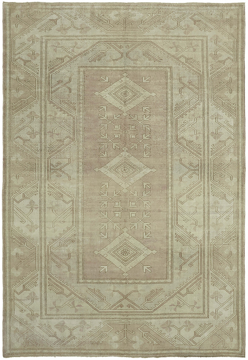 Beige vintage Persian rug 45524, 2.63 x 3.72 metres – full rug