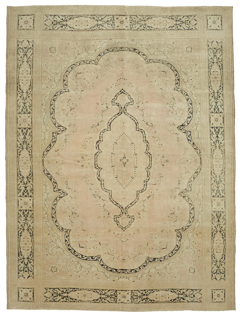 Beige vintage Persian rug 46179, 2.42 x 3.27 metres – full rug