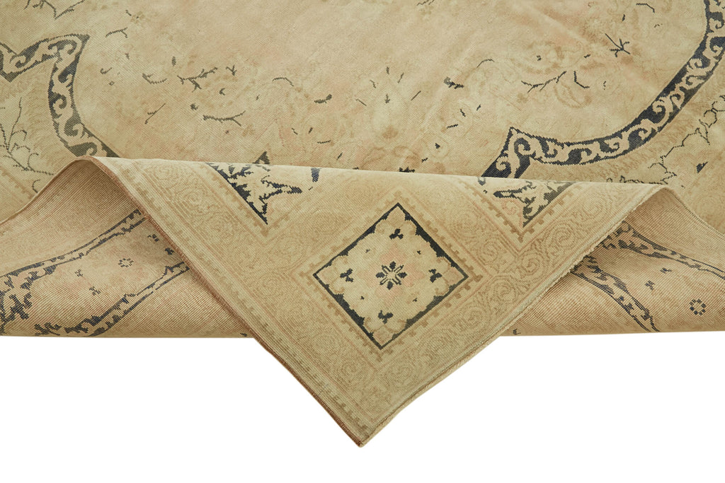 Beige vintage Persian rug 46179, 2.42 x 3.27 metres – photograph 6