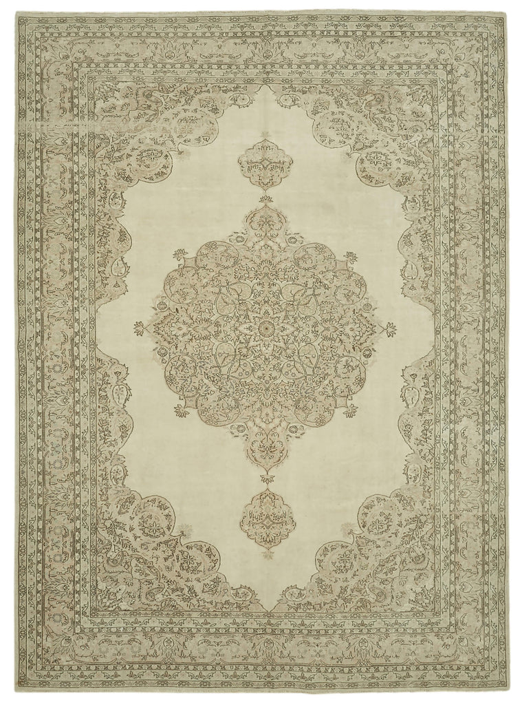 Beige vintage Persian rug 46183, 2.62 x 3.60 metres – full rug