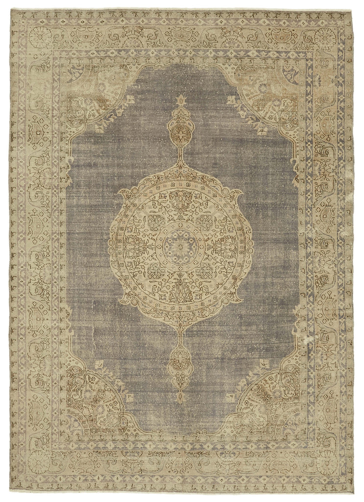 Beige vintage Persian rug 46411, 2.47 x 3.38 metres – full rug