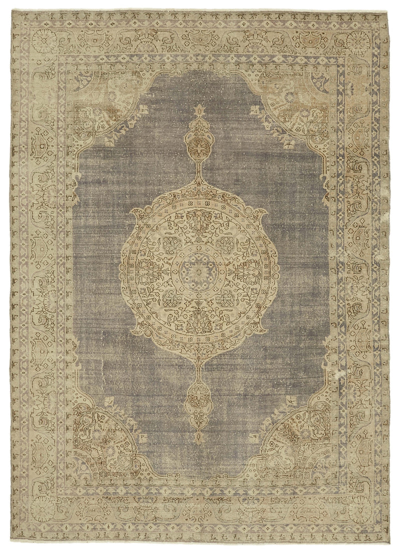 Beige vintage Persian rug 46411, 2.47 x 3.38 metres – full rug