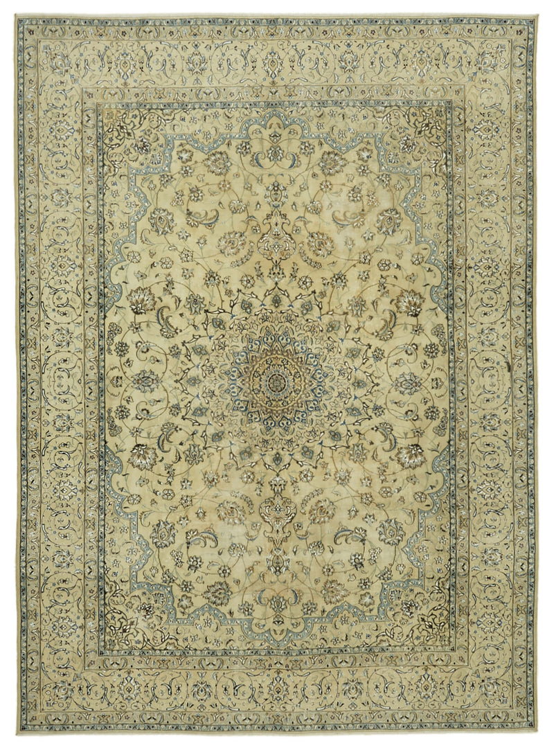 Beige vintage Persian rug 46459, 2.42 x 3.42 metres – full rug