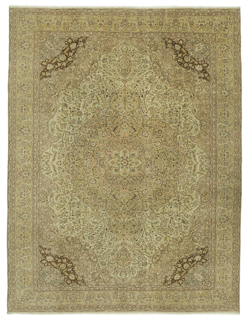 Beige vintage Persian rug 46475, 2.75 x 3.55 metres – full rug