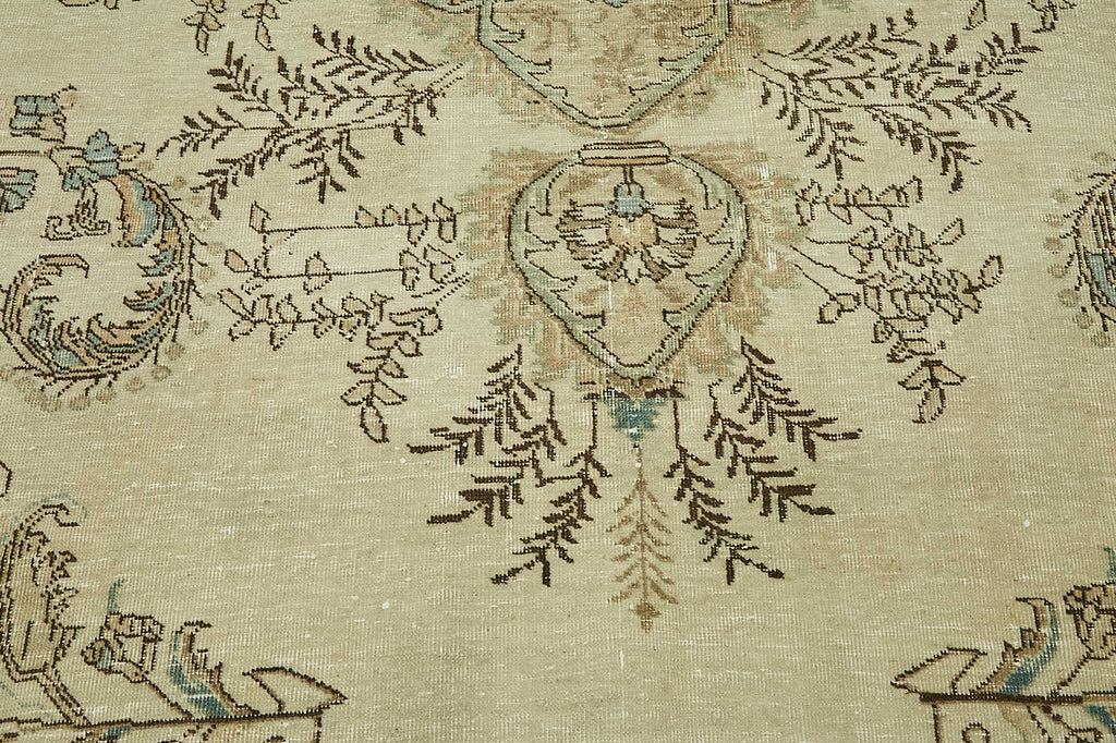 Beige vintage Persian rug 47670, 2.40 x 3.30 metres – photograph 10