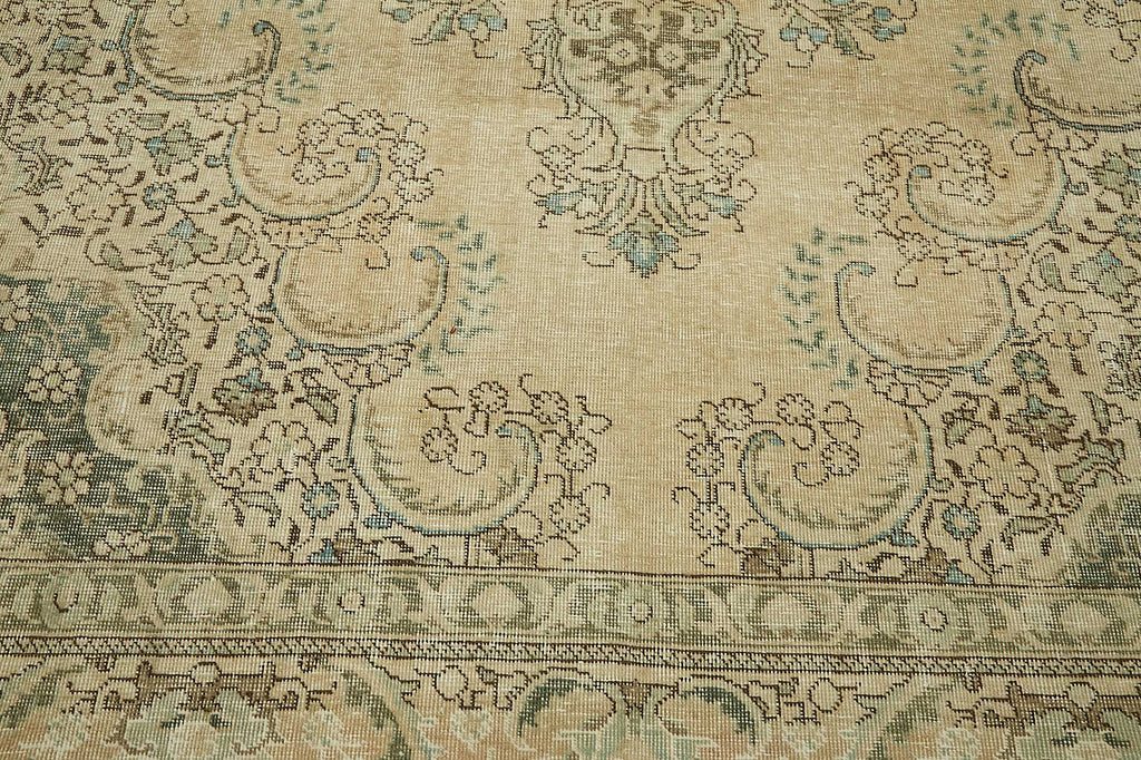 Beige vintage Persian rug 47688, 2.93 x 3.88 metres – photograph 10