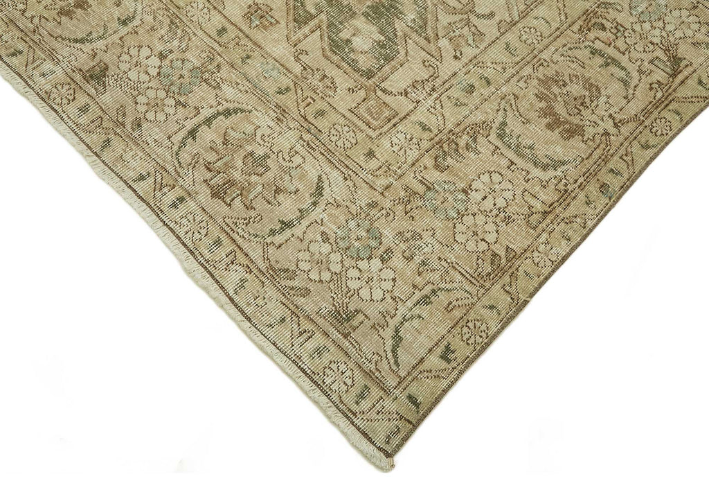 Beige vintage Persian rug 47874, 2.94 x 3.81 metres – photograph 4