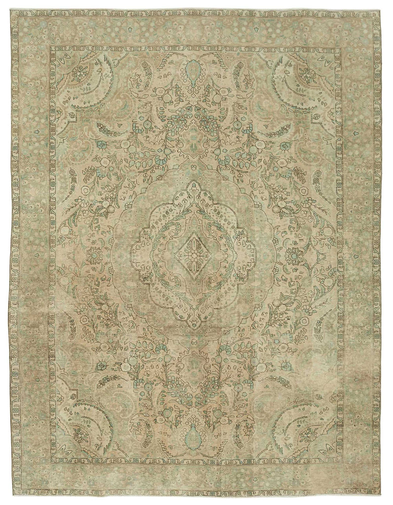 Beige vintage Persian rug 47875, 2.90 x 3.88 metres – full rug