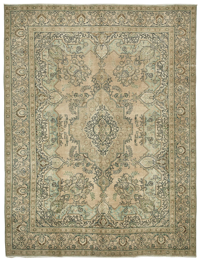 Beige vintage Persian rug 49465, 2.92 x 3.87 metres – full rug