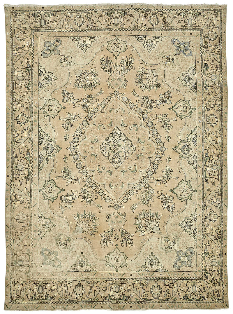 Beige vintage Persian rug 49714, 2.89 x 3.80 metres – full rug