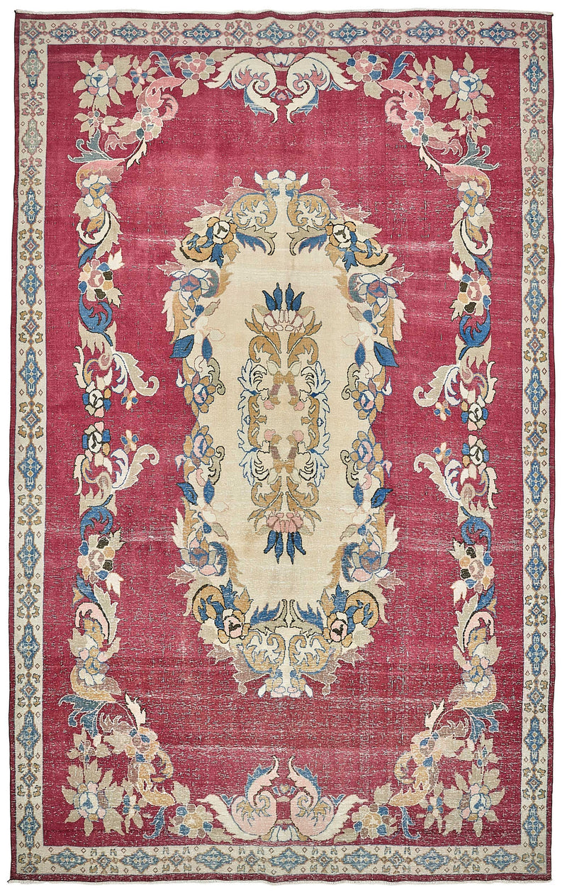 Beige vintage Persian rug 49716, 2.74 x 4.27 metres – full rug