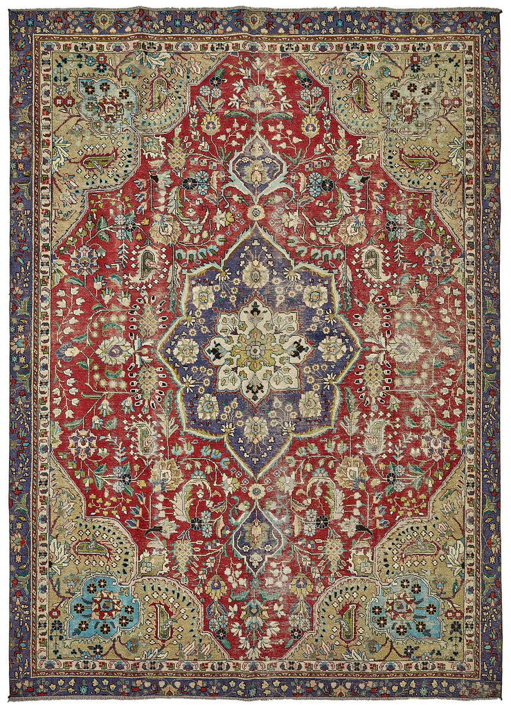 Beige vintage Persian rug 49752, 2.44 x 3.37 metres – full rug