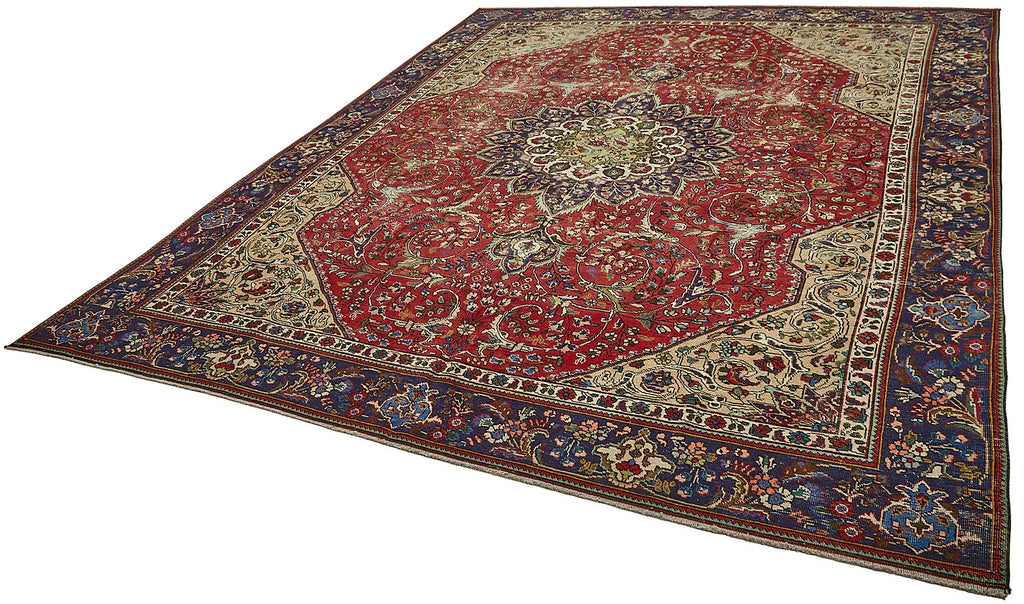 Red vintage Persian rug 49757, 2.74 x 3.63 metres – photograph 3