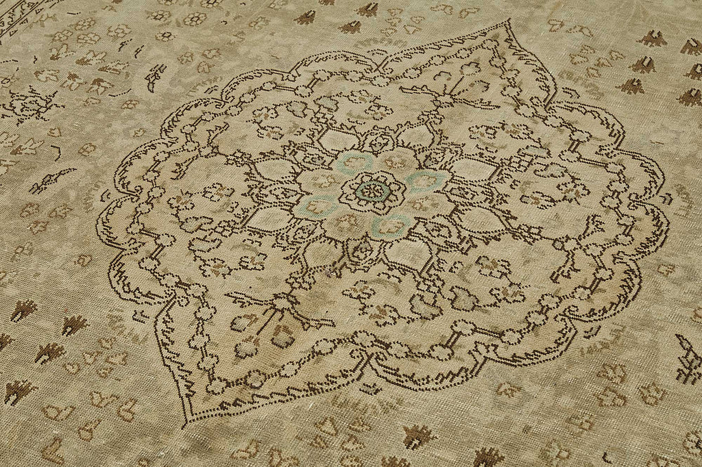 Beige vintage Persian rug 50192, 2.33 x 3.25 metres – photograph 5
