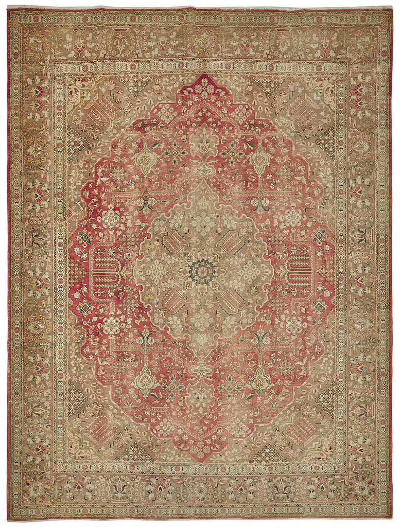 Beige vintage Persian rug 50193, 2.76 x 3.77 metres – full rug