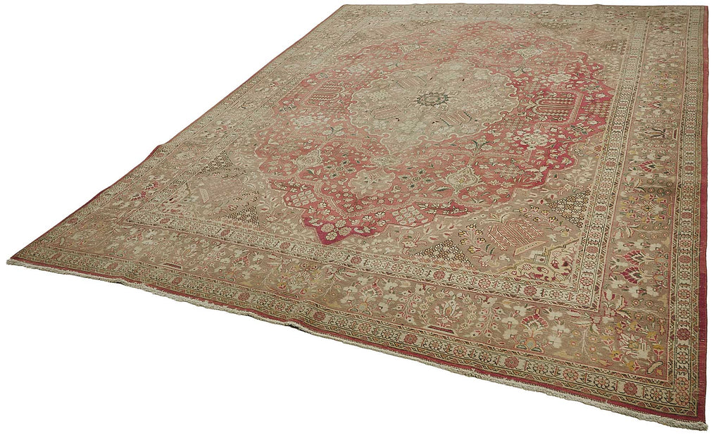 Beige vintage Persian rug 50193, 2.76 x 3.77 metres – photograph 3