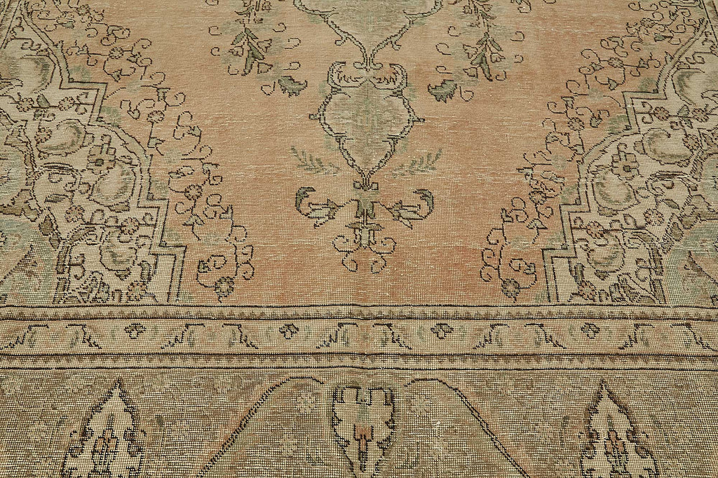 Beige vintage Persian rug 50235, 2.92 x 3.81 metres – photograph 10