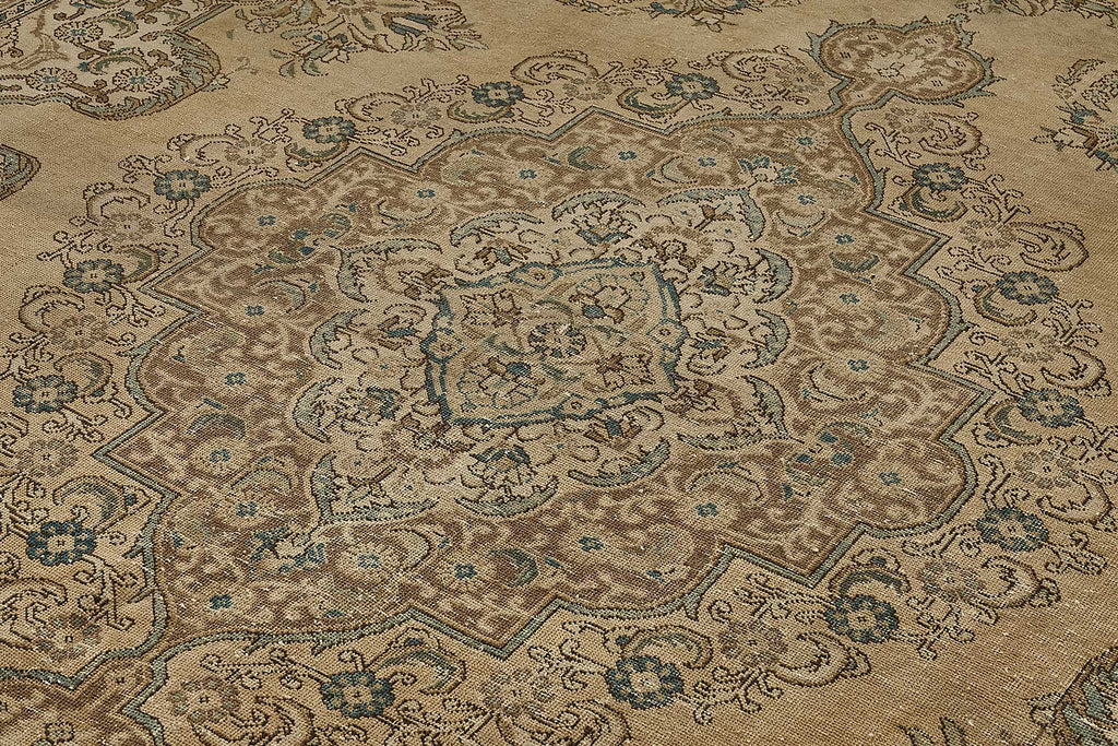 Beige vintage Persian rug 50244, 2.96 x 3.85 metres – photograph 5