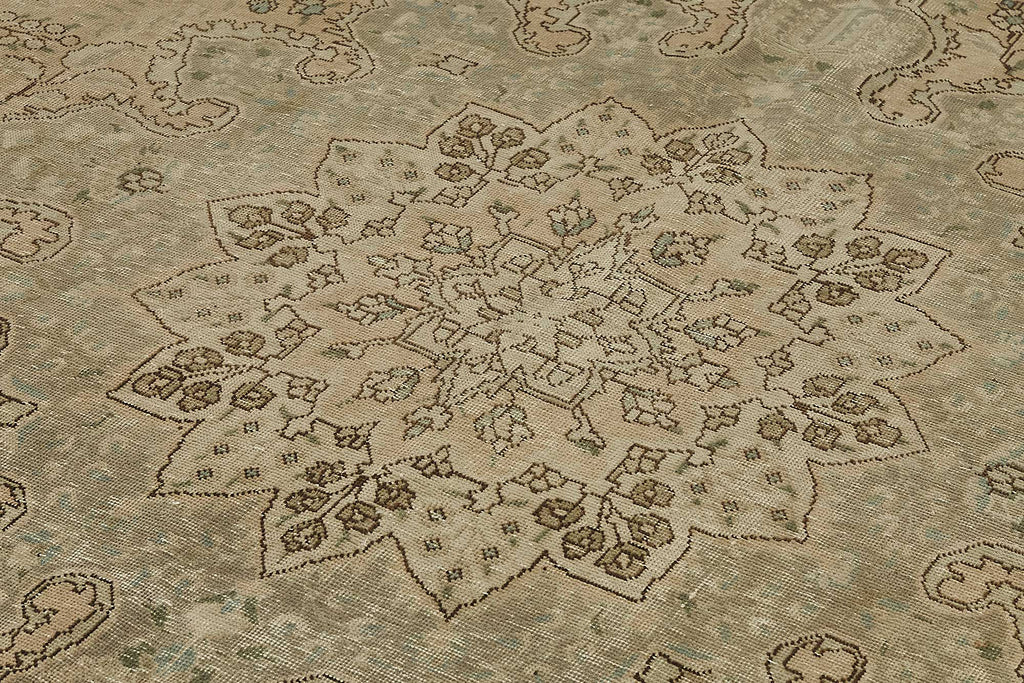 Beige vintage Persian rug 50246, 2.89 x 3.81 metres – photograph 5
